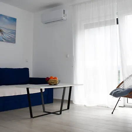 Nana Pag Apartman *